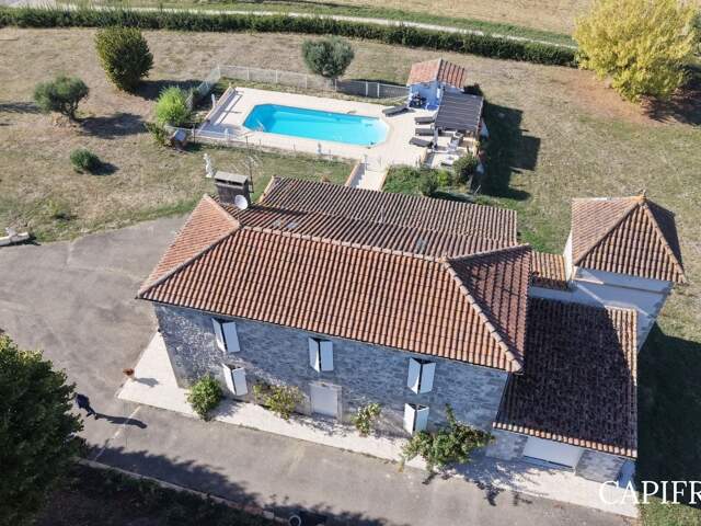 Maison de caractère avec jardin, studio et piscine à 15 minutes de Nérac — photo du bien