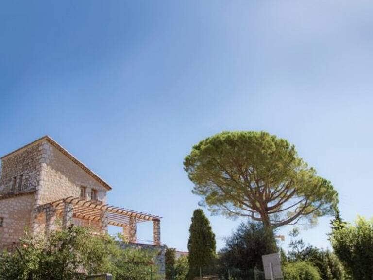Maison de 220m2 à louer sur Vence — photo 1