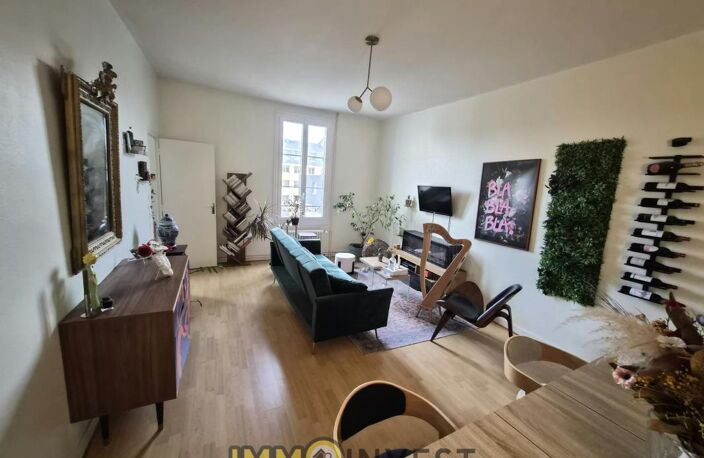 Grand T2 avec meubles à disposition — photo 2