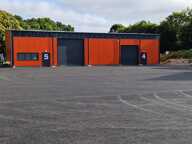 OPPORTUNITÉ INVESTISSEUR - 2 BÂTIMENTS D'ACTIVITÉ RÉCENTS - 8 CELLULES  (7 louées)  -1 054 M² - TERRAIN DE 10 802 M² — photo 3