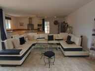 GARD. 30. GENERAC. Belle maison de 184 m2 de plain-pied sur terrain arboré de 1264 m² avec piscine — photo 3
