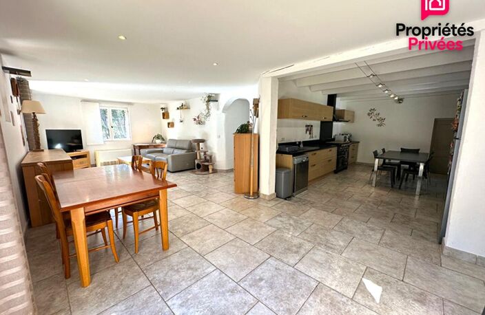 Lançon-de-Provence - Maison de 150 m² sur 6 500 m² de terrain avec piscine au coeur de la colline — photo 5