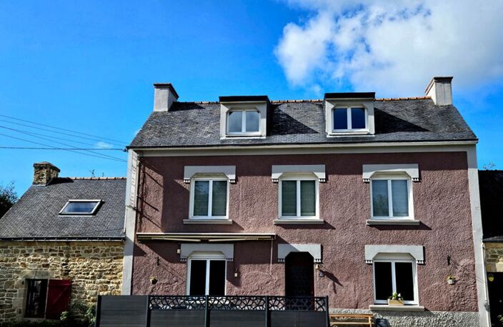 LANVÉNÉGEN - MAISON ET/OU COMMERCE DE CHARME DE 298M² - LUMINEUSE ET EN PARFAIT ÉTAT - SUR TERRAIN DE  PLAT DE 3.500 M2 - PRIX : 317.700 — photo 2