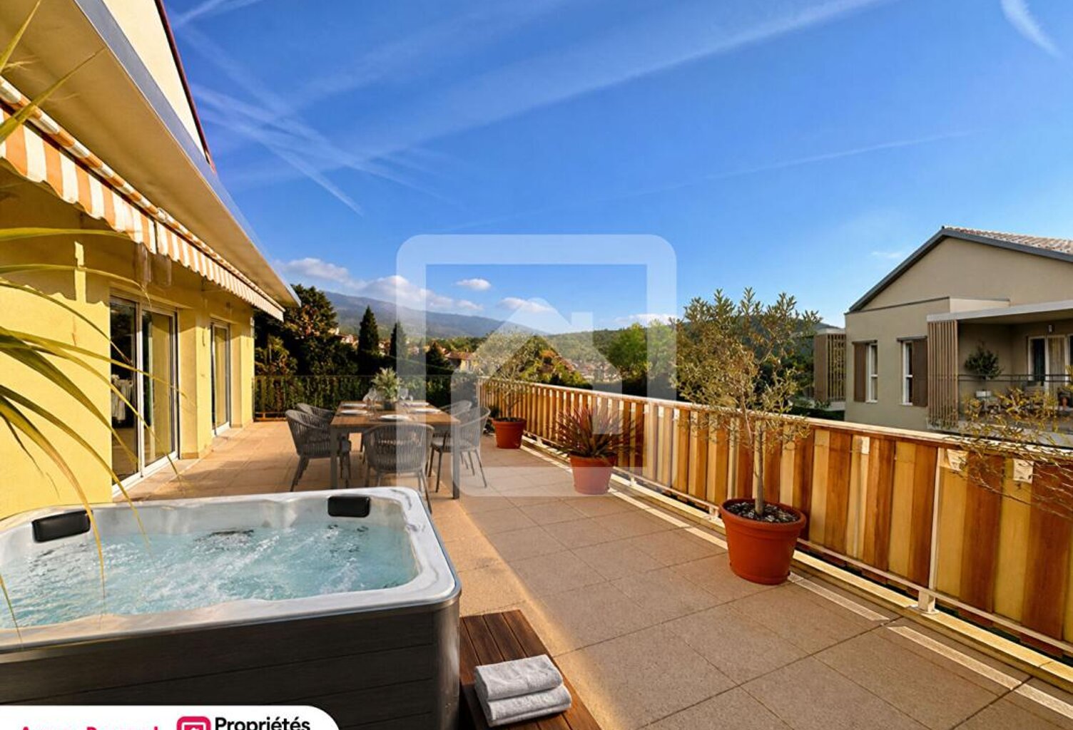 Appartement en toit-terrasse avec 48 m2 d'extérieur, double garage, cave — photo 1