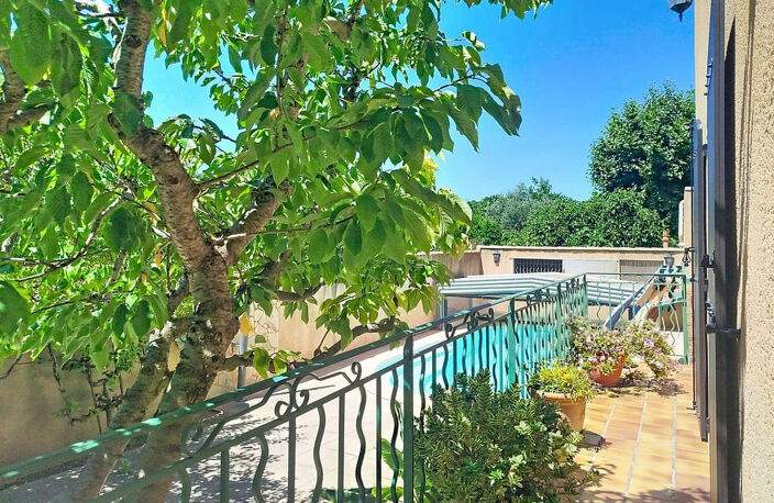 Maison avec piscine et garage, Marseille  quartier Château Gombert 6 pièce(s) 150 m2 — photo 3