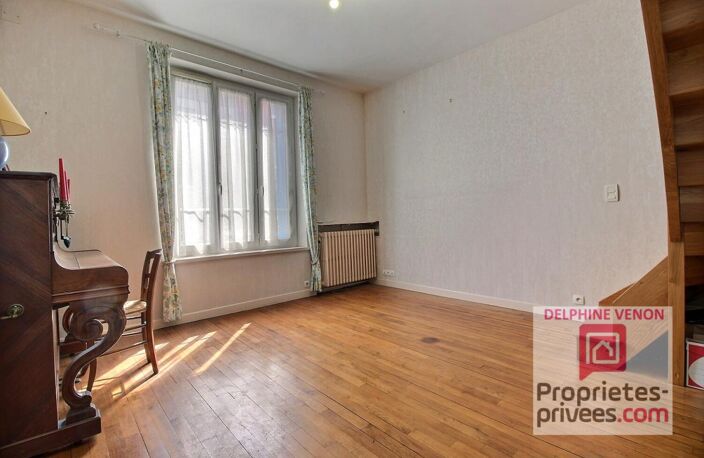 Exclusivité - Maison de ville dans l'hyper centre  de Chateauneuf  sur Loire avec garage et  terrain de 500 m² — photo 4