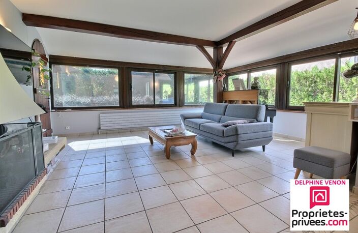 Exclusivité - Maison de 150 m² + sous-sol total et garage extérieur de 70 m² proche des commodités à Châteauneuf sur Loire — photo 2