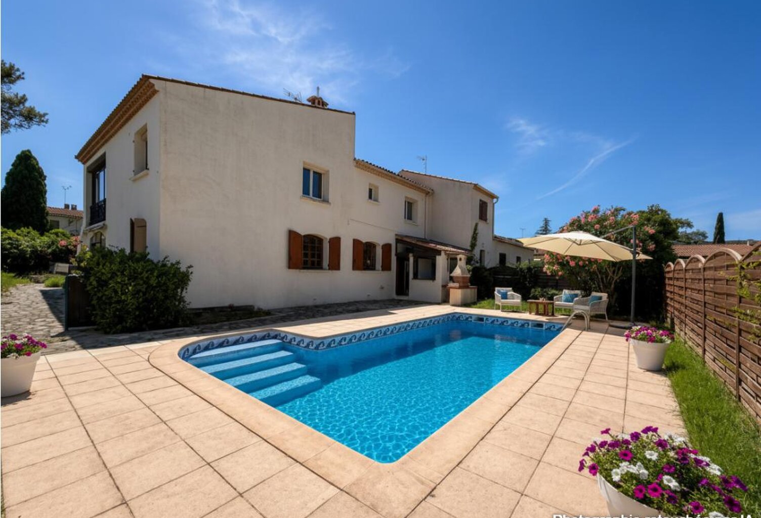 SAINT-GÉLY-DU-FESC : VILLA 7 PIÈCES 176 M²  + PISCINE + GARAGE - FORT POTENTIEL PATRIMONIAL — photo 1