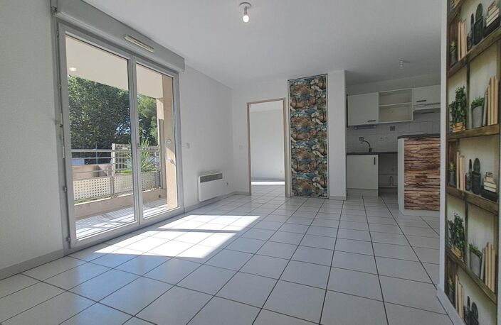 Appartement Arles 2 pieces 38 m2 Quartier Semestre — photo 2