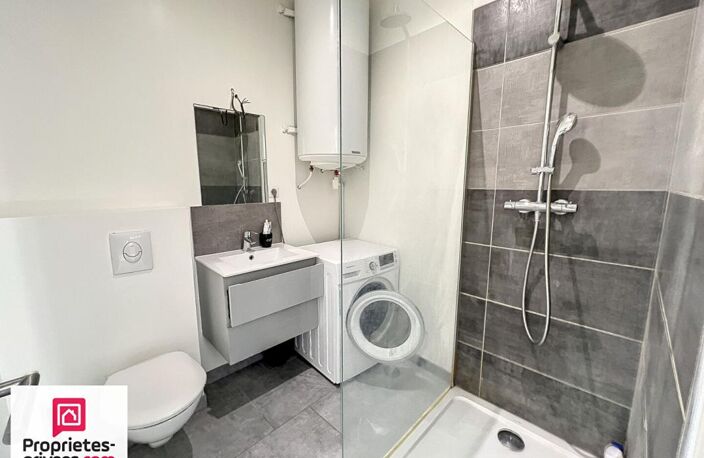 RIANS Appartement T2 loué refait à neuf Plein sud — photo 2