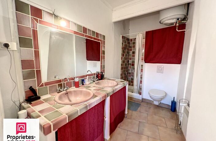 RIANS Appartement T2 2 -ème étage loué lumineux 45 m² — photo 3