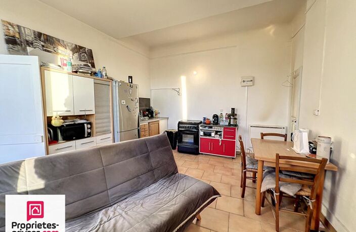 RIANS Appartement T2 2 -ème étage loué lumineux 45 m² — photo 5
