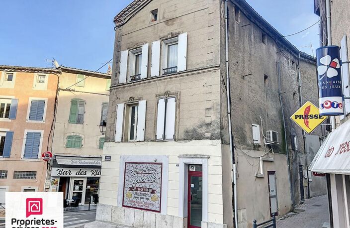 Rians immeuble refait à neuf avec local commercial, studio et T3 — photo 2