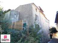 Maison de village traversante avec terrasse caves — photo 4