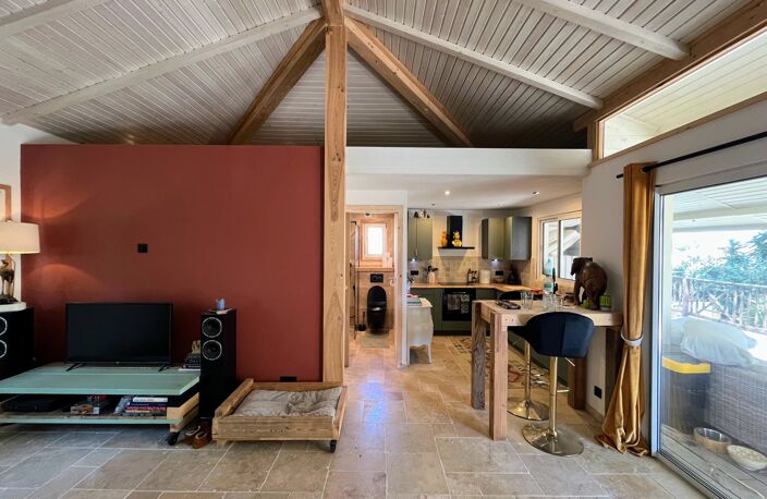 Chalet californien avec grande terrasse et de belles prestations — photo 4