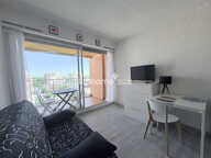 STUDIO MEUBLE EN PARFAIT ETAT AVEC TERRASSE VUE MER — photo 3