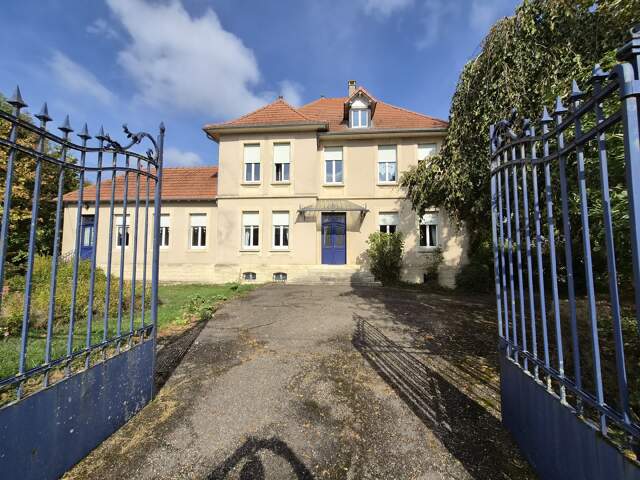 Maison 14 pièces 400 m&sup2; — photo du bien