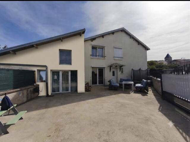 Maison 6 pièces 198 m&sup2; — photo du bien