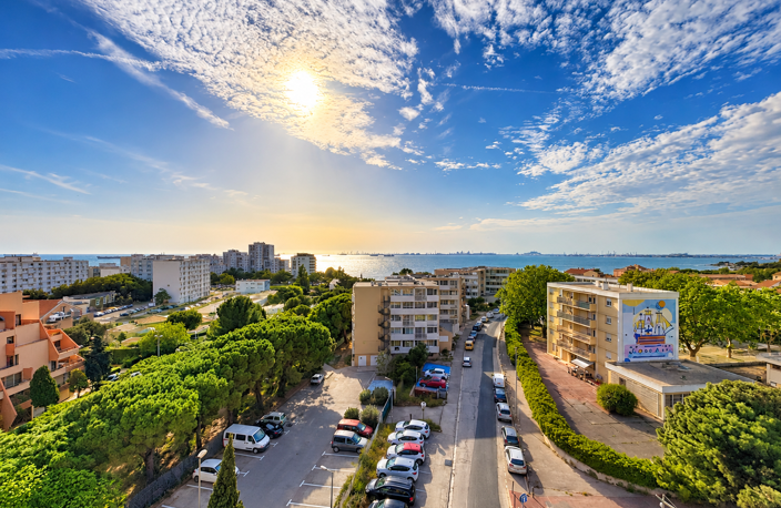 À vendre - Appartement Type 4 transformé en Type 3 - Vue mer — photo 4