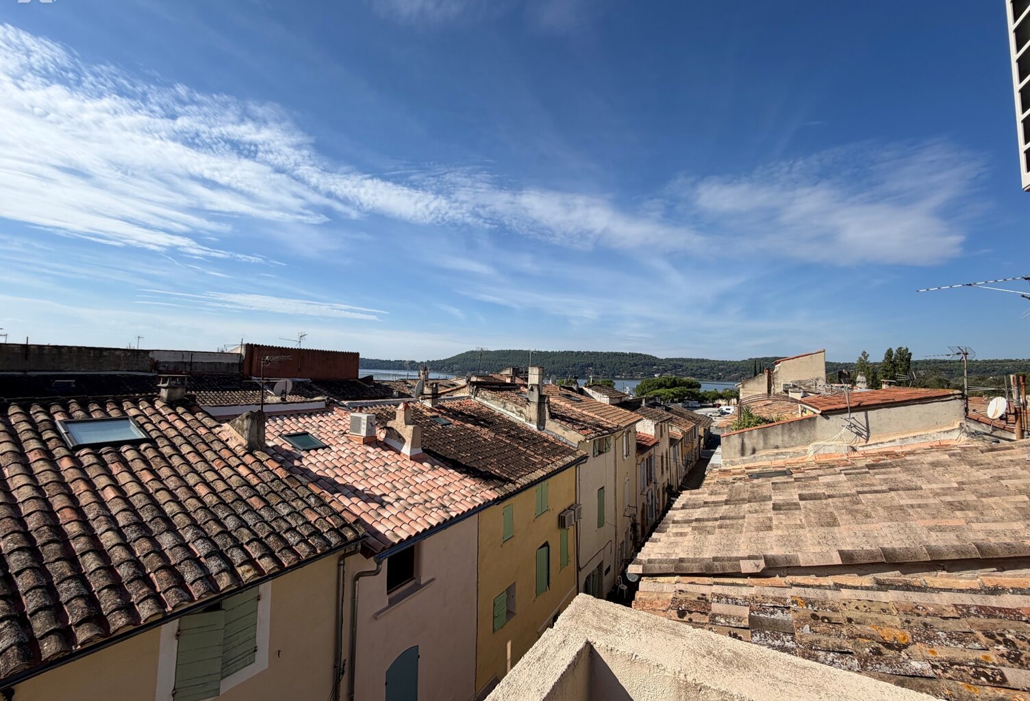 Vente maison 7 pièces 173 m² Saint-Chamas (13250) — photo 1