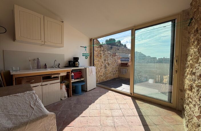Vente maison 7 pièces 173 m² Saint-Chamas (13250) — photo 2