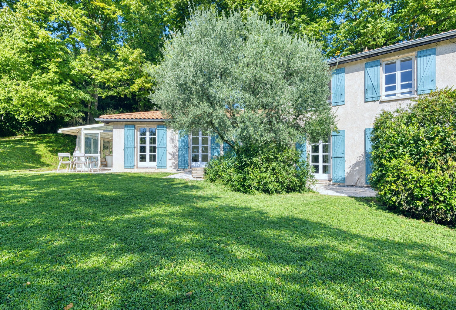 Maison 6 pièces, garages, jardin paysagé avec piscine   Sain — photo 1
