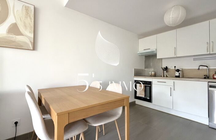 ETAGE ELEVE - GRAND 2 PIECES — photo 5