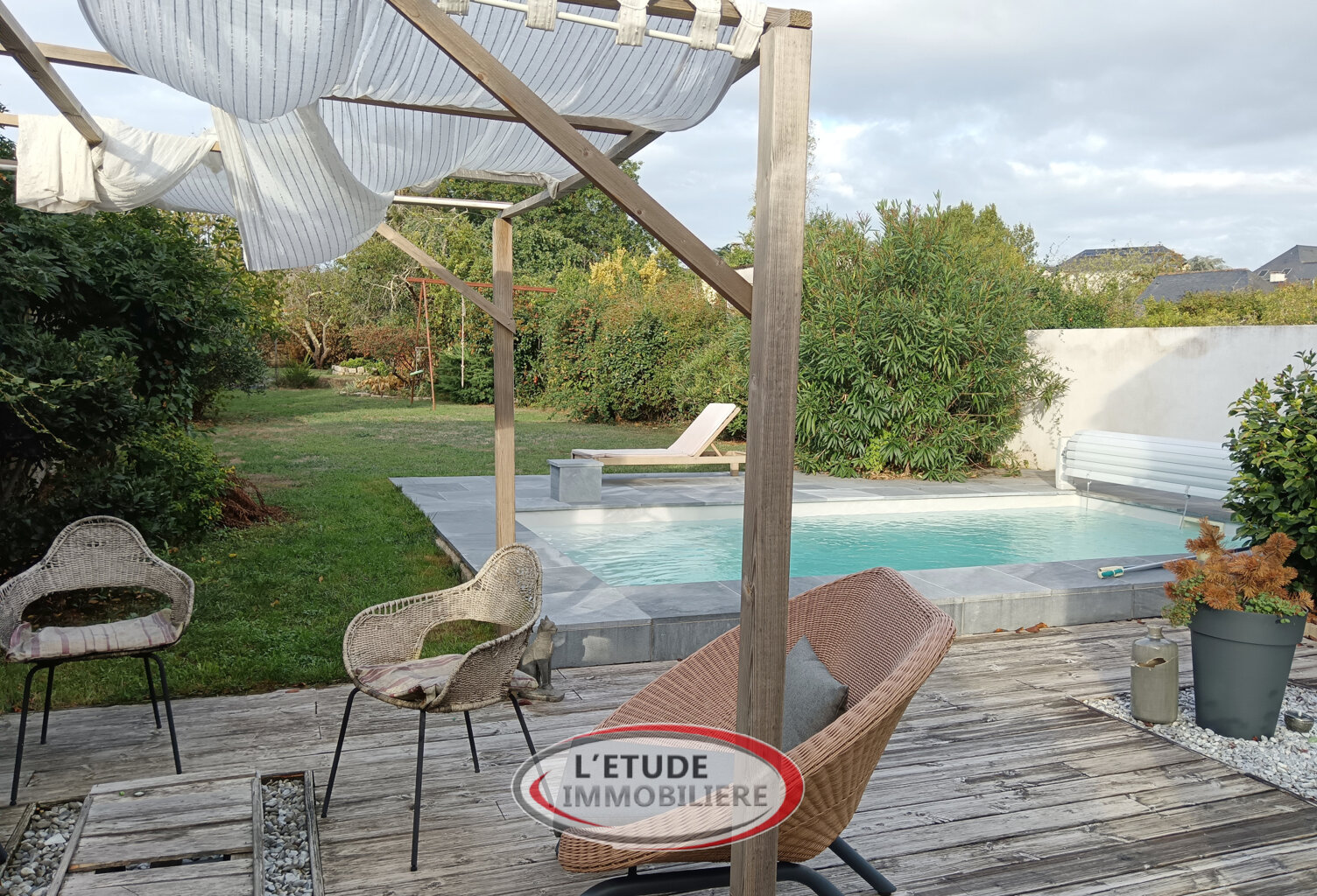 Sainte-Luce-sur-Loire: Maison familiale rénovée avec piscine — photo 1