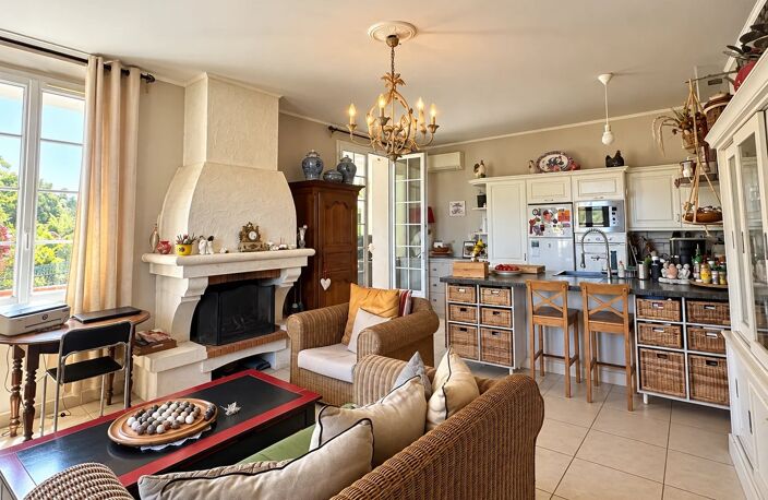 SAINT-RAPHAËL - VILLA INDIVIDUELLE SUR 910 M² DE TERRAIN PISCINABLE — photo 4