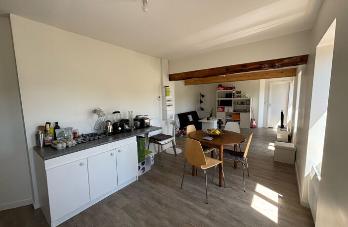 2 pièces 50.69 m2 T2 50M2 / SECTEUR DELILLE — photo 3