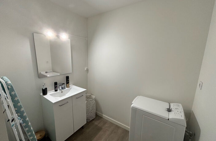2 pièces 50.69 m2 T2 50M2 / SECTEUR DELILLE — photo 5