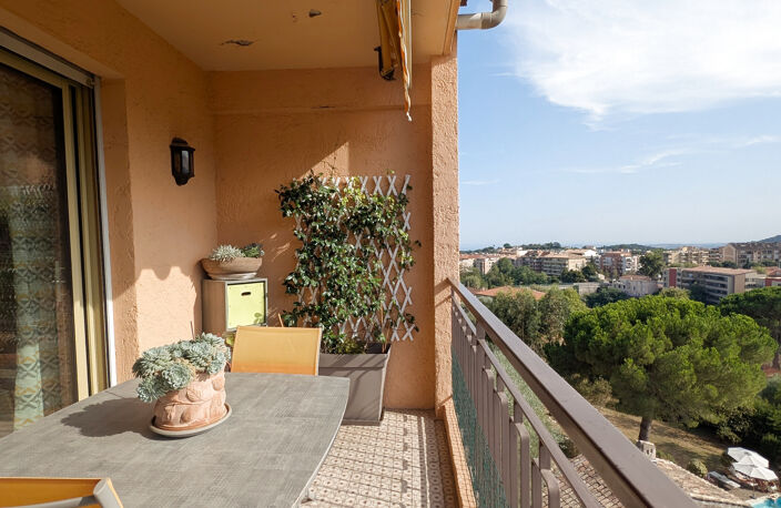 Magnifique 3P en dernier étage aux portes de VENCE — photo 2