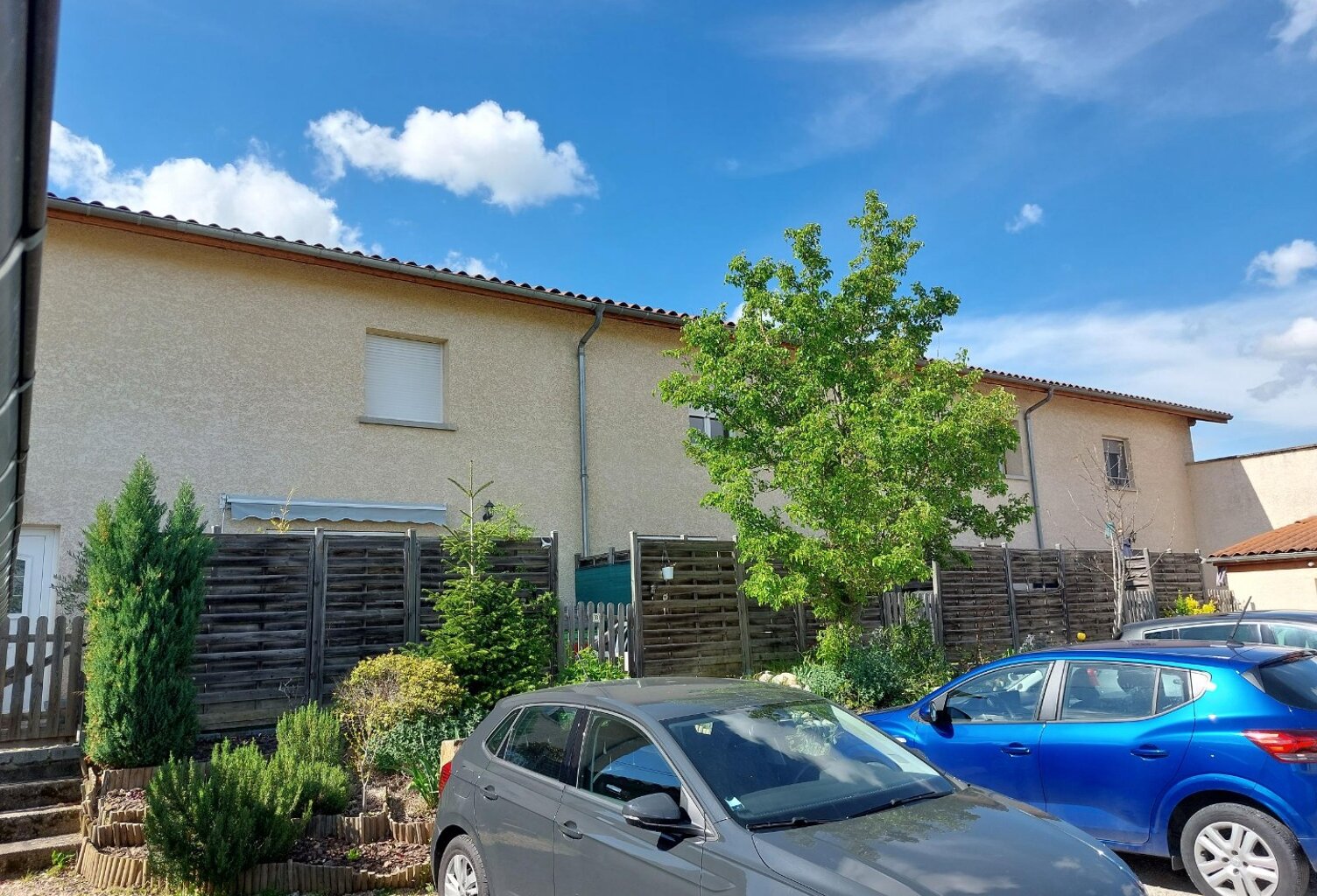 Location appartement 3 pièces 86 m² à Pérouges (01800) — photo 1