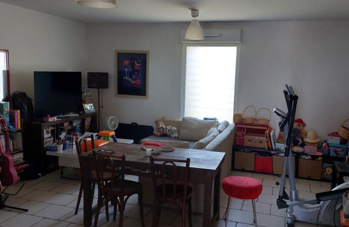 Location appartement 3 pièces 86 m² à Pérouges (01800) — photo 2