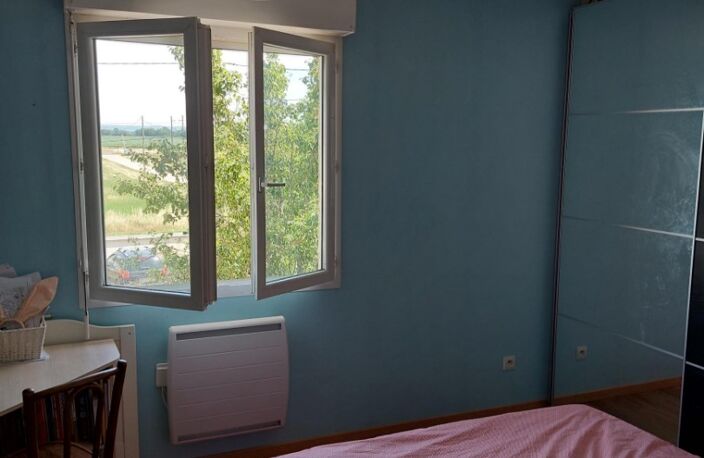 Location appartement 3 pièces 86 m² à Pérouges (01800) — photo 3