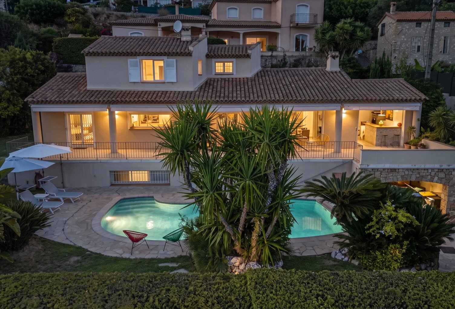 Propriété de charme au calme, offrant une vue panoramique dans un secteur recherché de Mougins — photo 1
