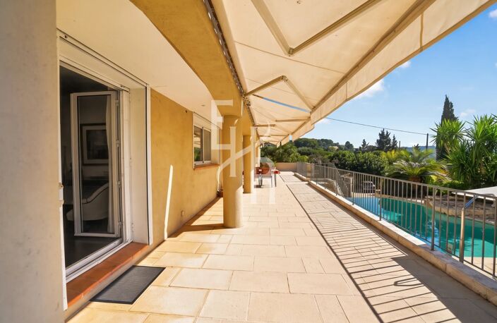Propriété de charme au calme, offrant une vue panoramique dans un secteur recherché de Mougins — photo 2