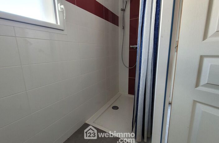Maison - 111m² - Longeville-sur-Mer — photo 5