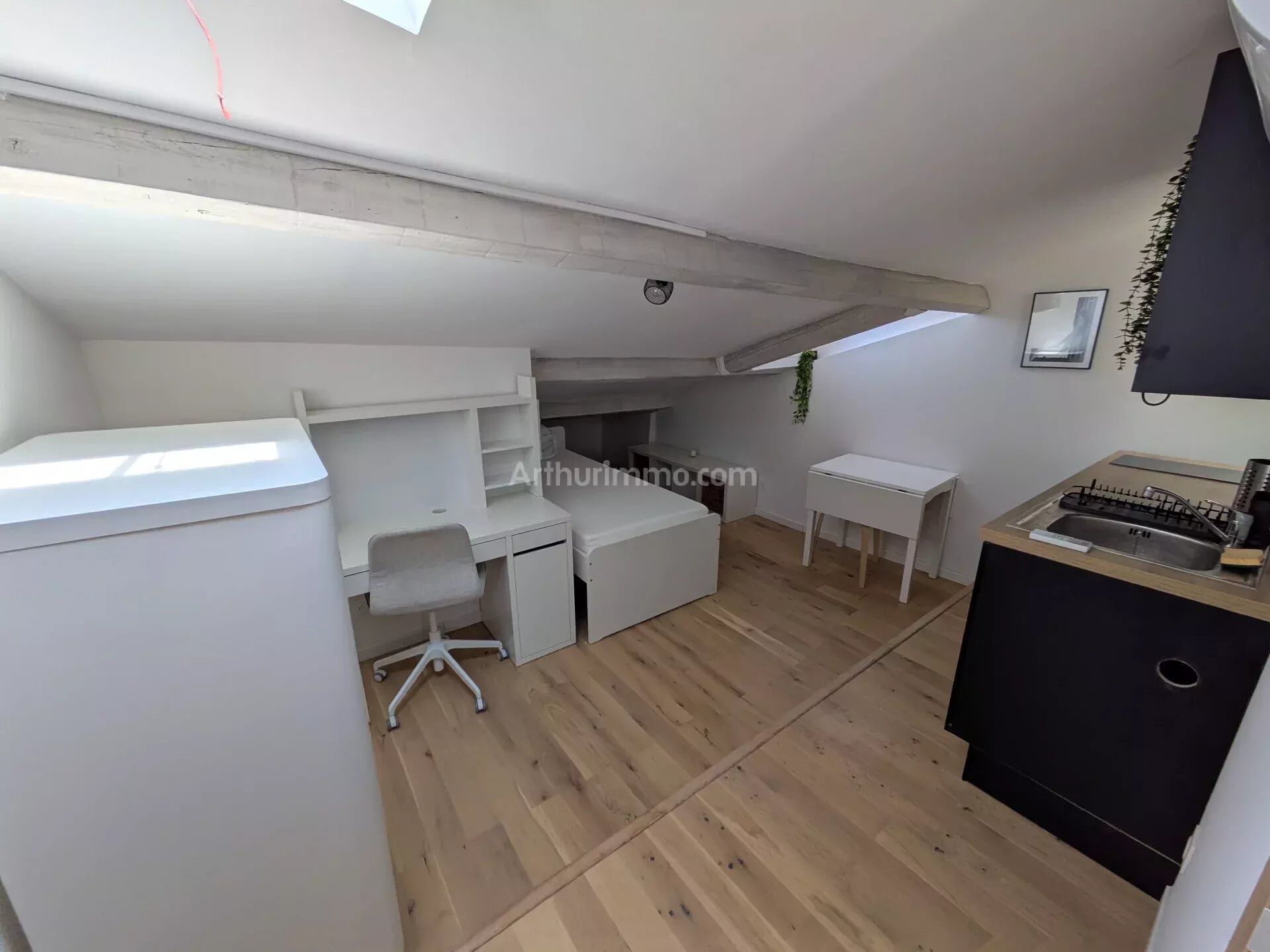 Appartement 1 pièce 11 m² · à Aubagne · 11 m² · 450 €/mois
