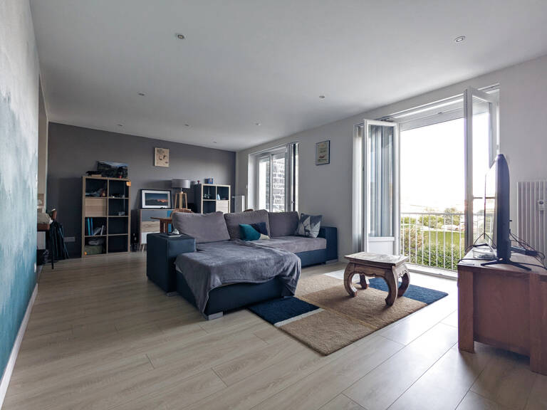 T3 Meublé - balcons, vue dégagée, garage et cave — photo 1