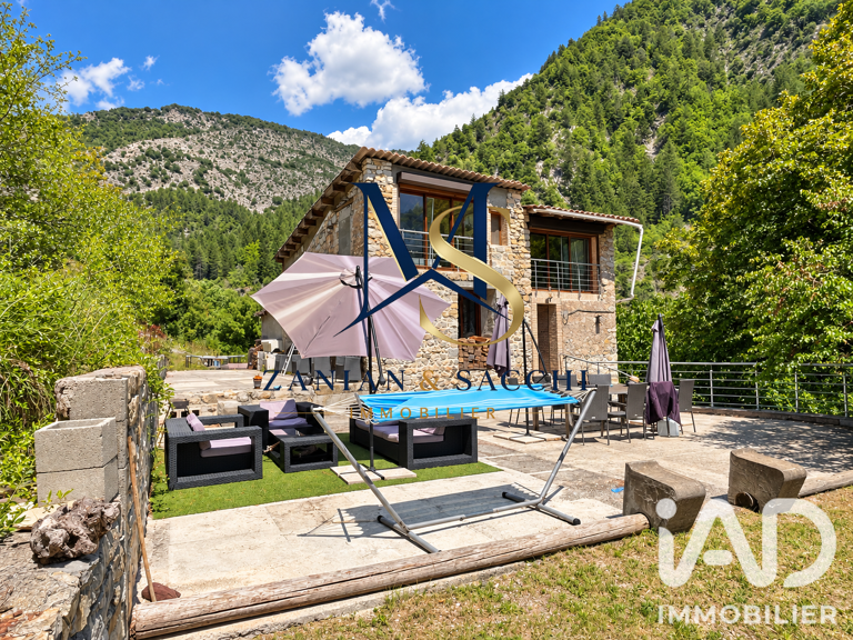 Vente Maison/villa 4 pièces — photo 1