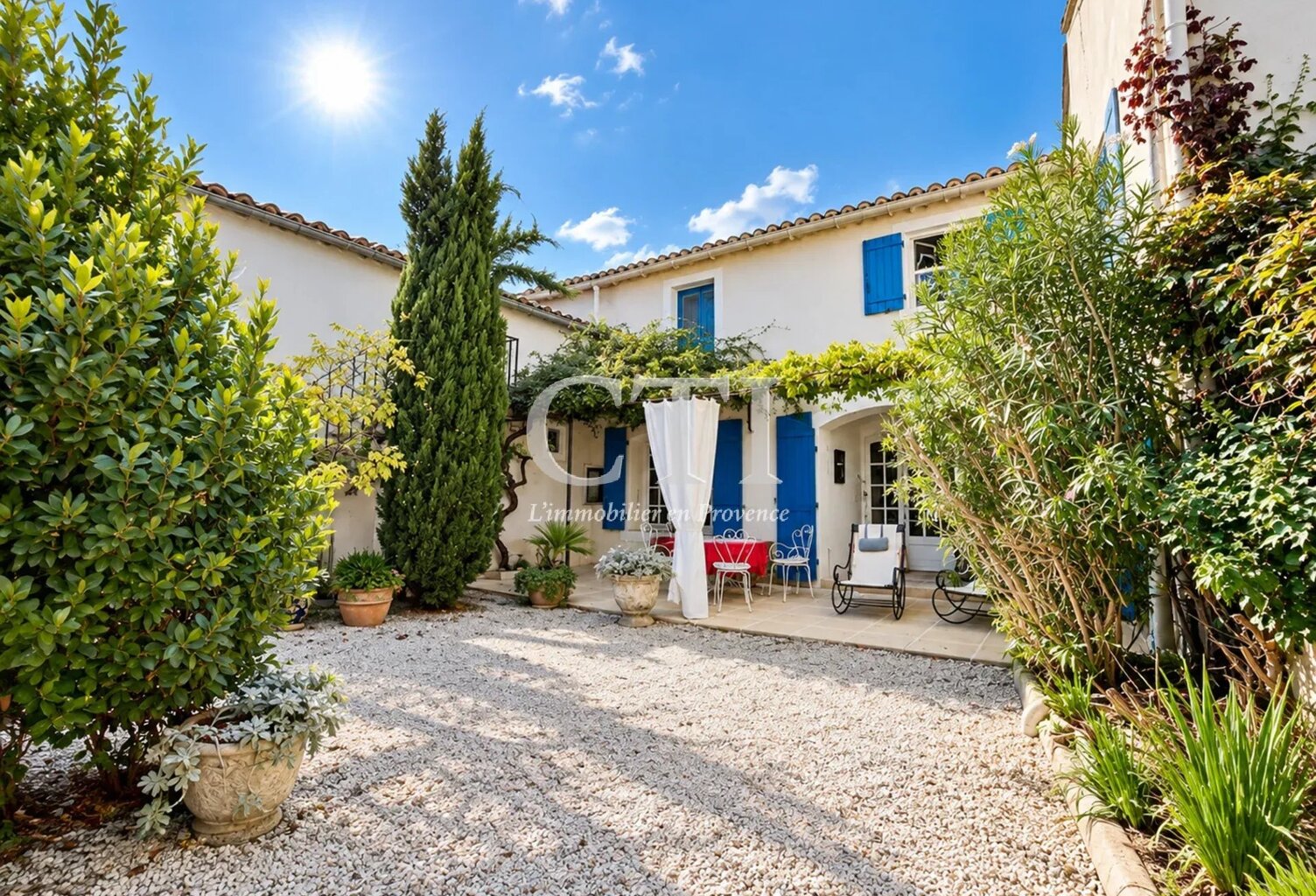 Maison/Villa 8 pièces — photo 1