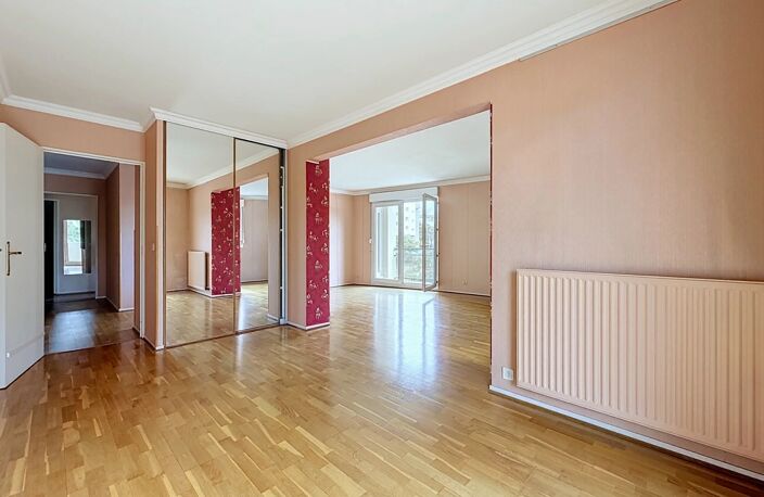 APPARTEMENT 4 PIÈCES AVEC VUE SUR LE LAC DE CRÉTEIL — photo 3