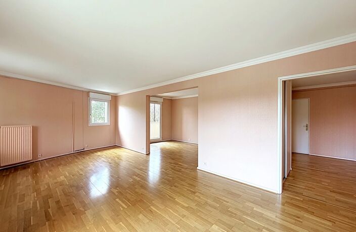 APPARTEMENT 4 PIÈCES AVEC VUE SUR LE LAC DE CRÉTEIL — photo 4