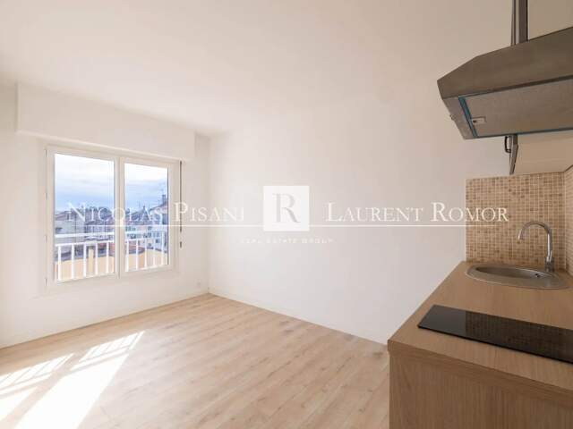 EXCLUSIVITÉ- CHARMANT 2 PIÈCES AU DERNIER ÉTAGE – QUARTIER LIBÉR — photo du bien