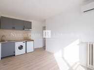 EXCLUSIVITÉ- CHARMANT 2 PIÈCES AU DERNIER ÉTAGE – QUARTIER LIBÉR — photo 2