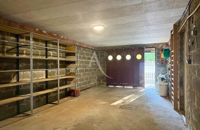 ROCHEFORT : Maison familiale 4 chambres avec jardin, garage et fort potentiel — photo 3