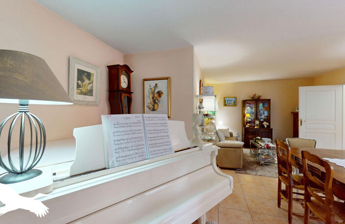 A VENDRE - Marseille 13009 - Secteur Mazargues, Appartement 3 pièces 75m² avec terrasse de 21m² et box et sous-sol- — photo 4