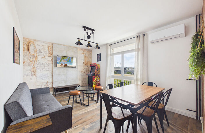 Appartement entièrement rénové T4 de 71 m2 avec balcon et cave — photo 2