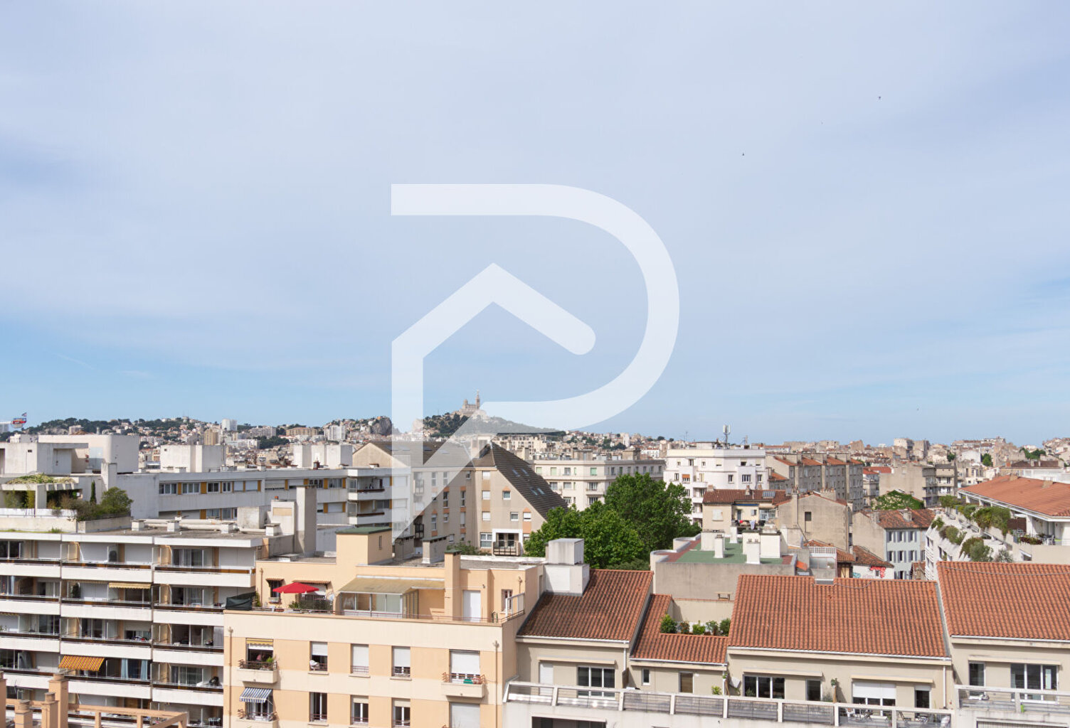 Appartement  4 pièce(s) 76 m2 Marseille 13005 — photo 1